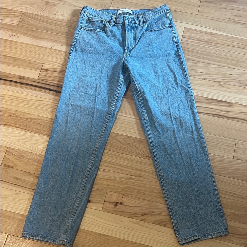 Abercrombie & Fitch 90’s Straight Mid-Rise Jeans